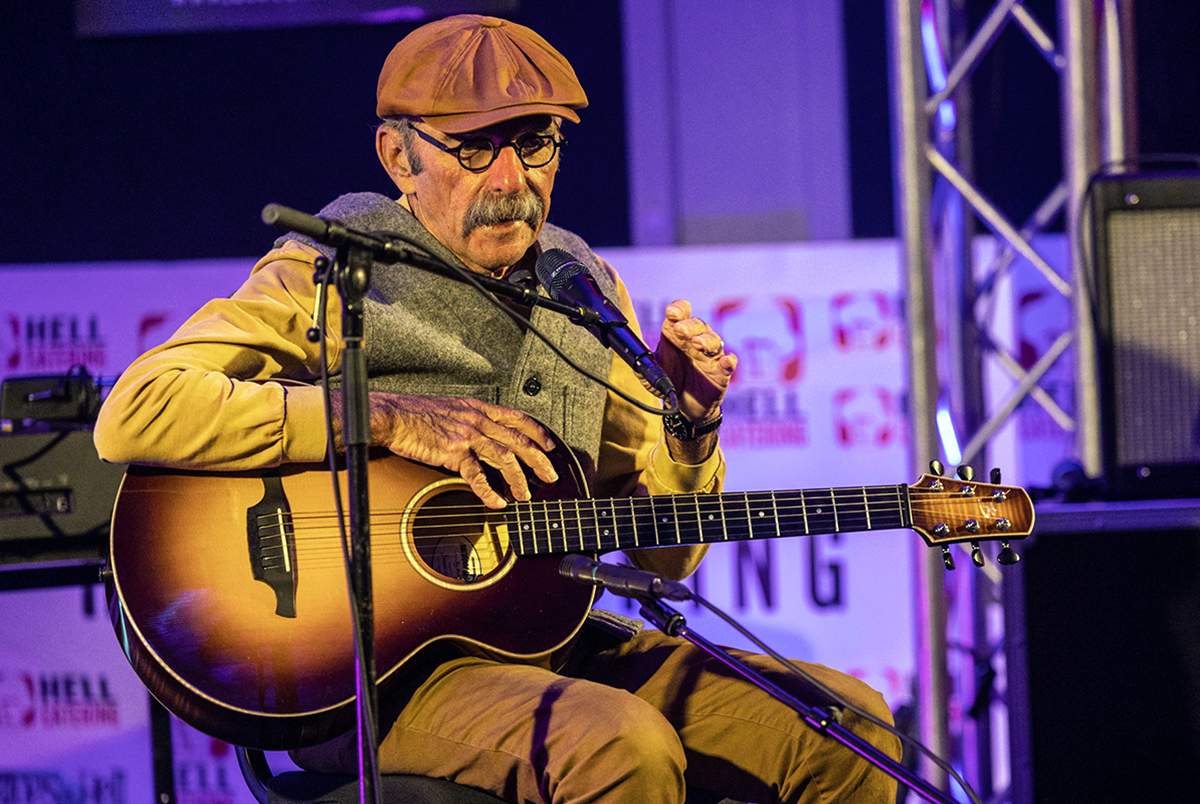 Roy Book Binder er død, 82 år gammel